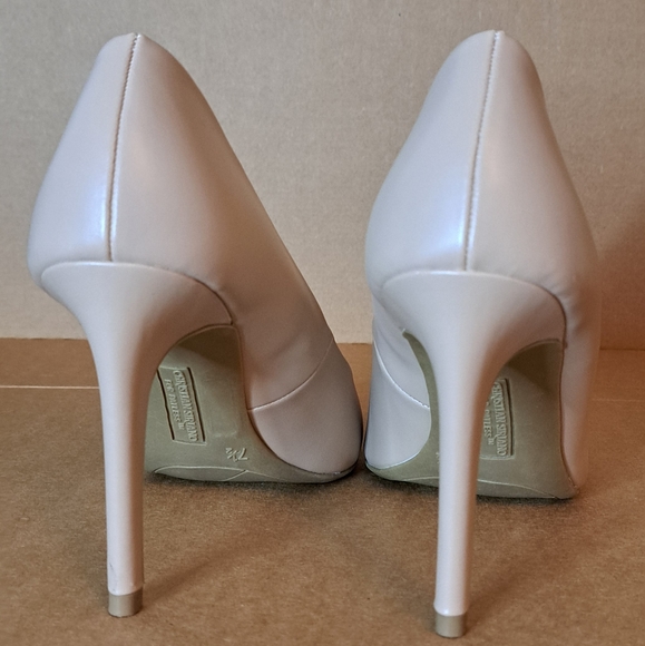 New. Christian Siriano for Payless, Nude, size 7.5 women's 👠 - Picture 2 of 9